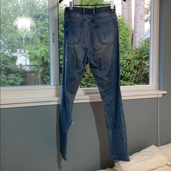 Brandy Melville Mom jeans (ripped) - Picture 2 of 2